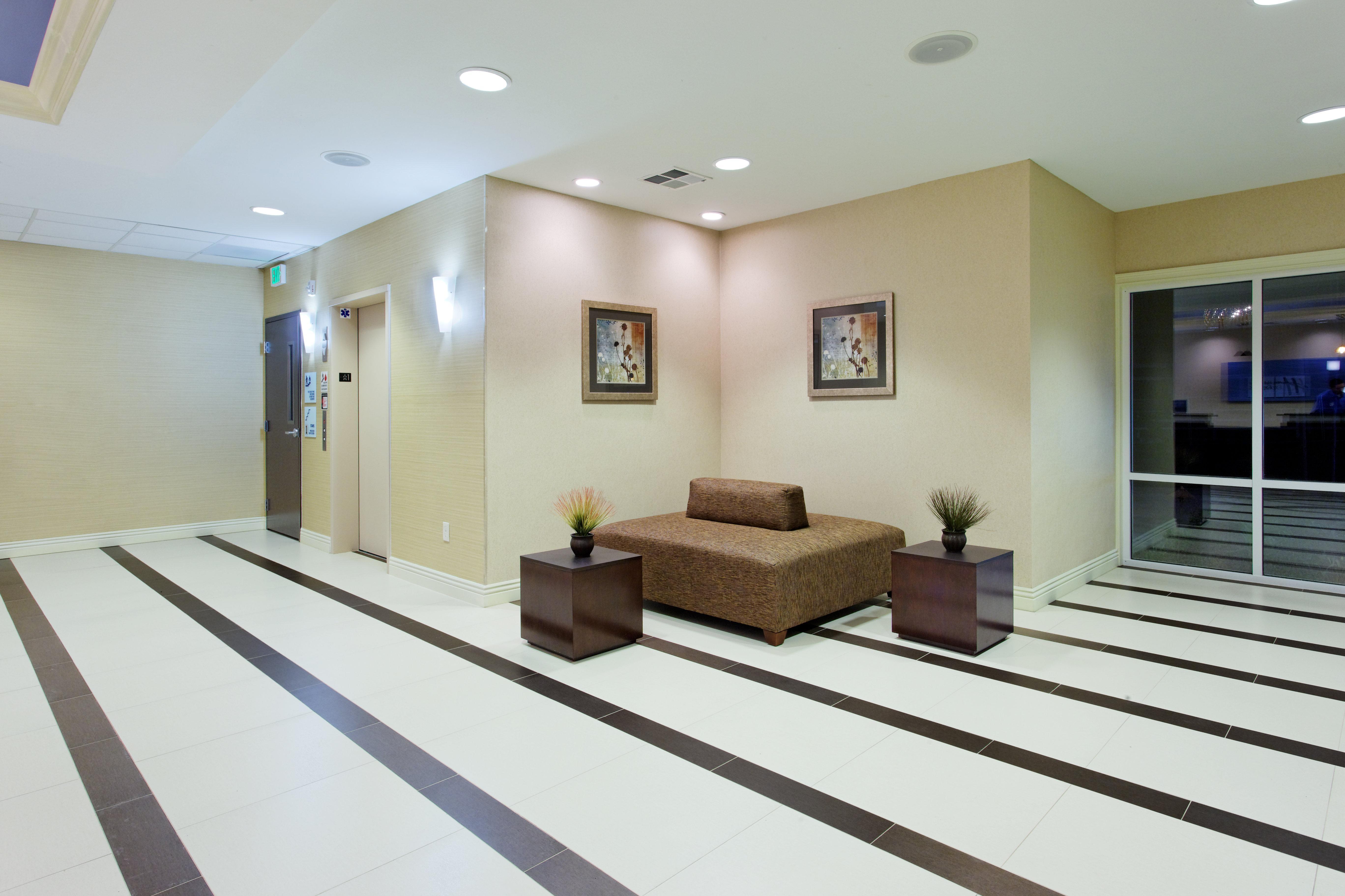 Holiday Inn Express Benicia By Ihg Exterior foto